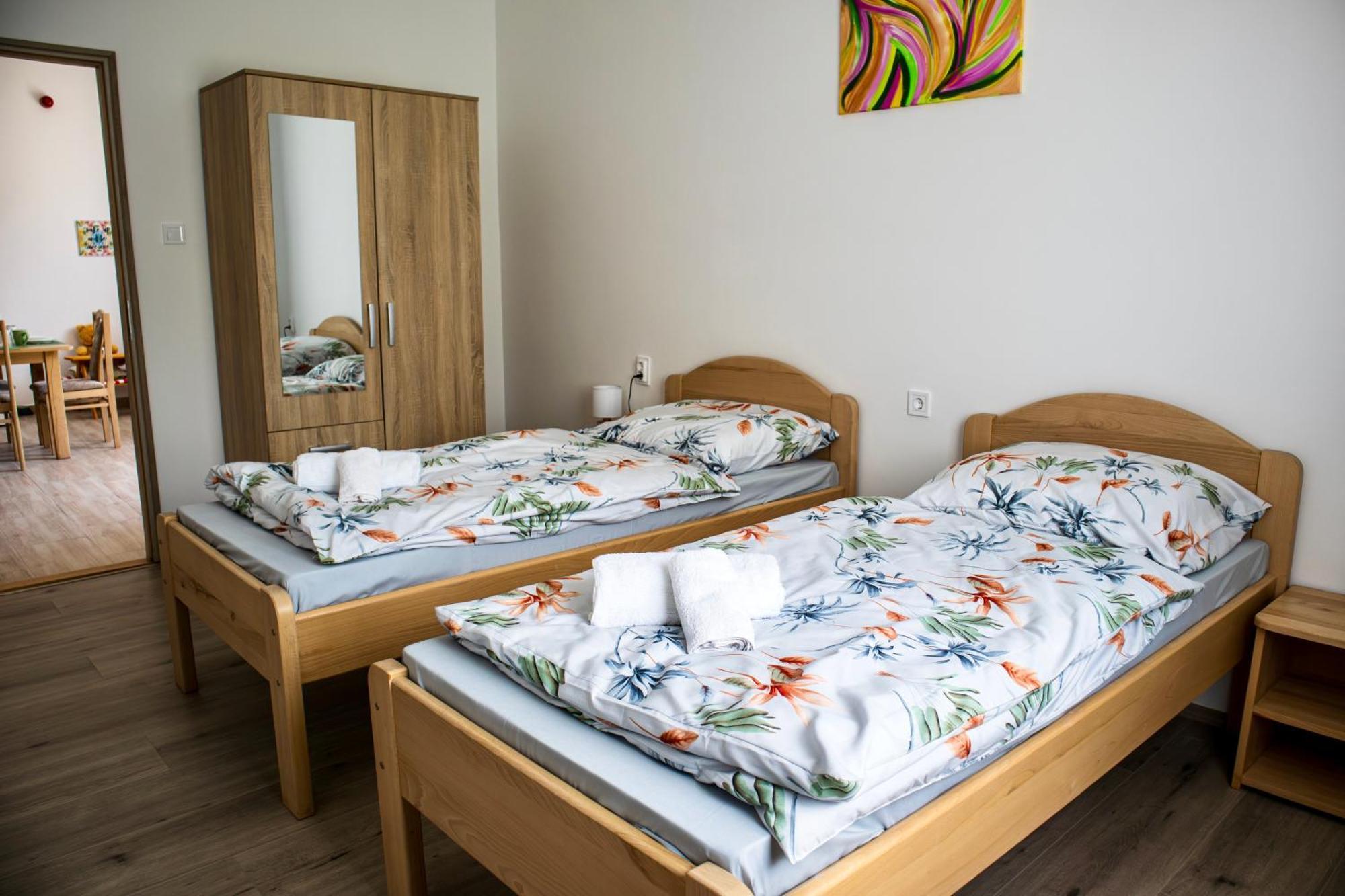 Izisz Apartman Matraterenye Exterior foto