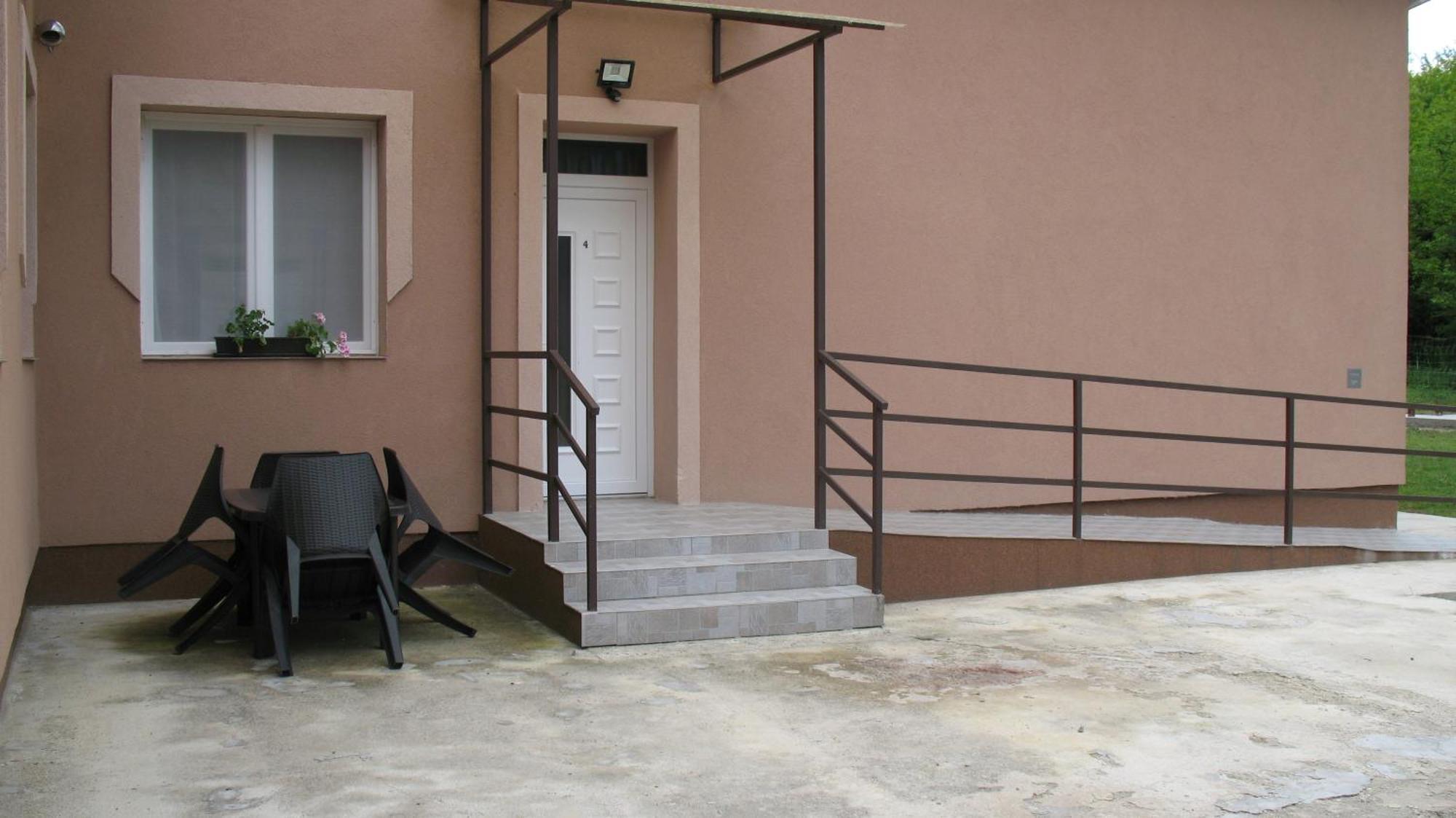 Izisz Apartman Matraterenye Exterior foto