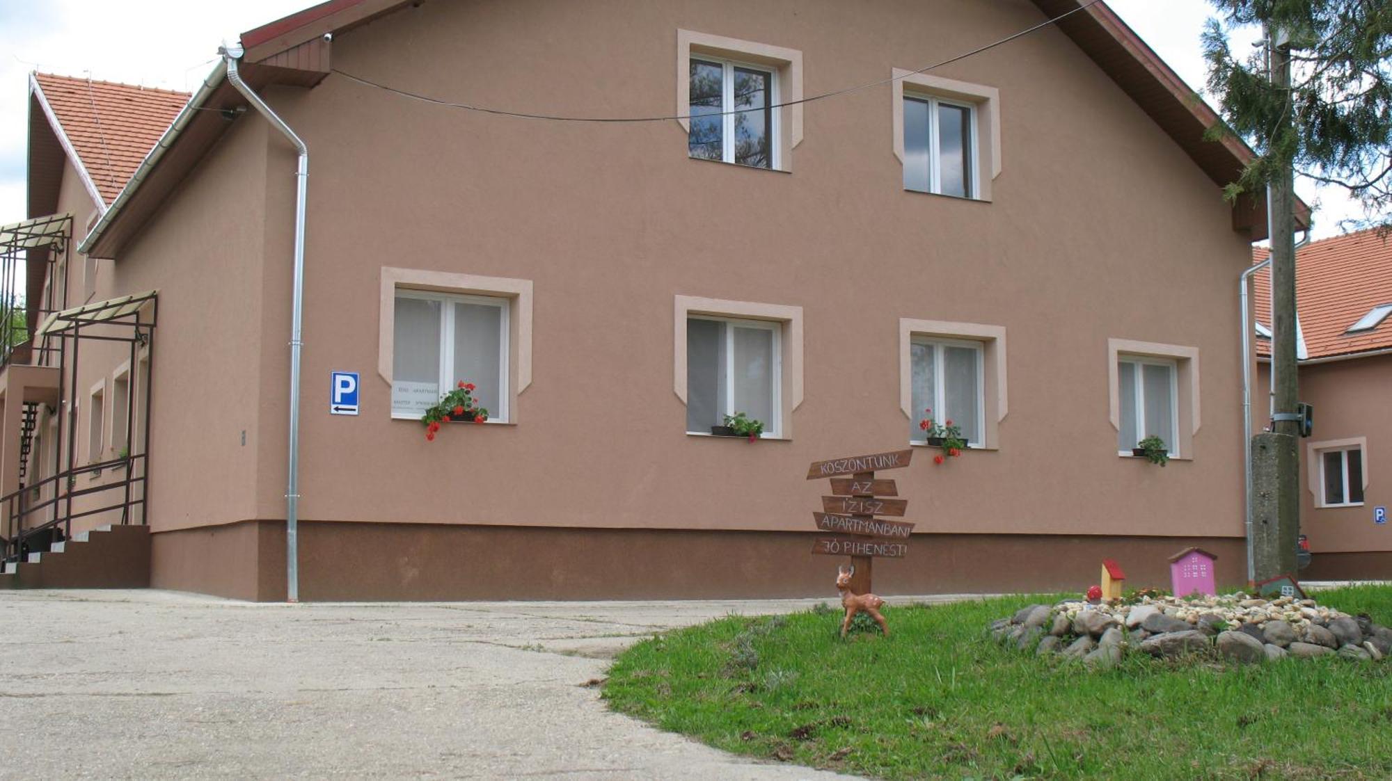 Izisz Apartman Matraterenye Exterior foto